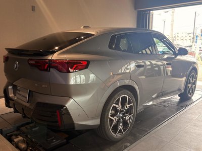 2026 BMW IX2 — миниатюра 9