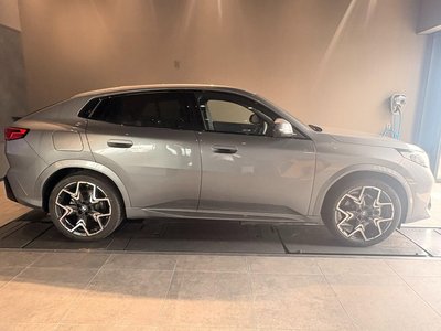 2026 BMW IX2 — миниатюра 8