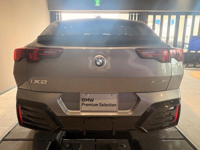 2026 BMW IX2 — миниатюра 10