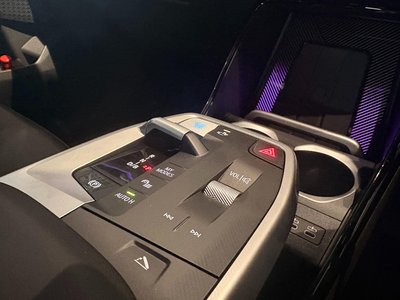 2026 BMW IX2 — миниатюра 25