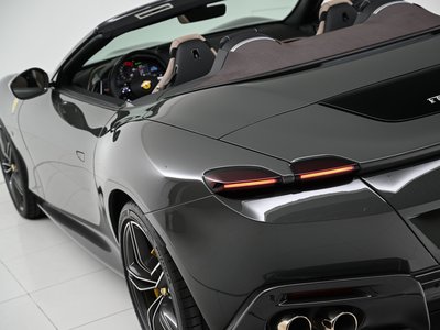 صورة 15 لـ 2025 Ferrari ROMA SPIDER