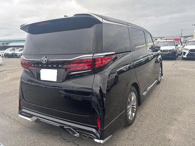 صورة 35 لـ 2024 Toyota ALPHARD