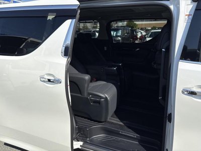 صورة 7 لـ 2021 Toyota ALPHARD