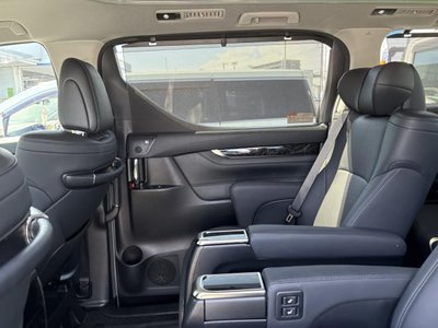 صورة 25 لـ 2021 Toyota ALPHARD