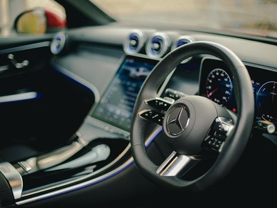2025 Mercedes-BENZ GLC photo 7