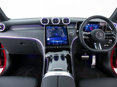 2025 Mercedes-BENZ GLC photo 2