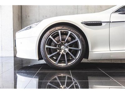 صورة مصغرة 9 لـ 2015 Aston Martin RAPIDE
