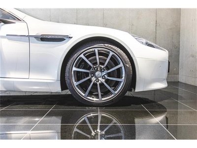 صورة مصغرة 13 لـ 2015 Aston Martin RAPIDE