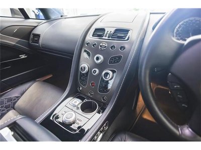 صورة مصغرة 25 لـ 2015 Aston Martin RAPIDE