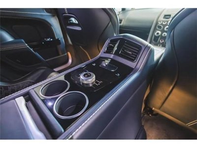 صورة مصغرة 32 لـ 2015 Aston Martin RAPIDE