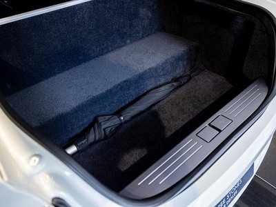صورة مصغرة 33 لـ 2015 Aston Martin RAPIDE