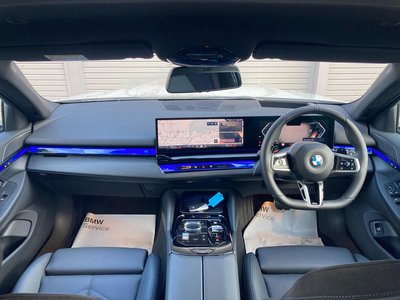 2025 BMW 5 SERIES TOURING thumbnail 18