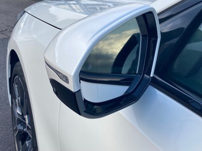 2025 BMW 5 SERIES TOURING photo 8