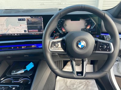 2025 BMW 5 SERIES TOURING thumbnail 24