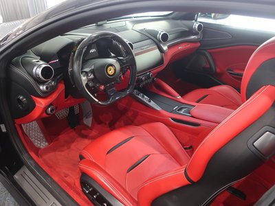 2020 Ferrari GTC4 LUSSO — фото 8