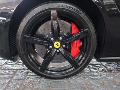 2020 Ferrari GTC4 LUSSO — миниатюра 18