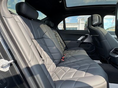 2025 BMW I7 thumbnail 43