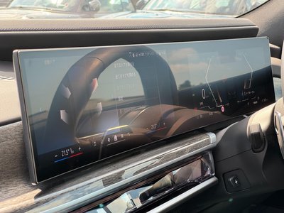 2025 BMW I7 thumbnail 23