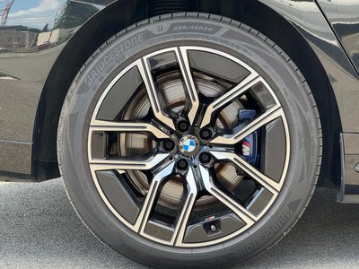 2025 BMW I7 photo 11