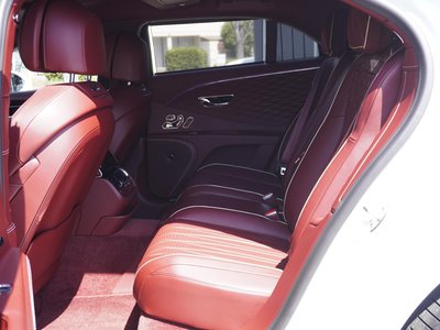 2021 Bentley FLYING SPUR — миниатюра 23