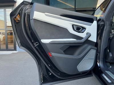 صورة 66 لـ 2019 Lamborghini URUS