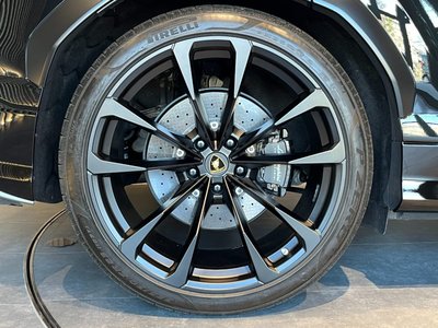صورة 38 لـ 2019 Lamborghini URUS