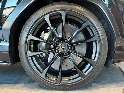 صورة 7 لـ 2019 Lamborghini URUS
