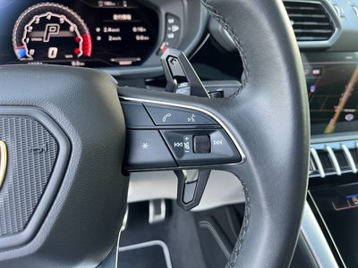 صورة 54 لـ 2019 Lamborghini URUS
