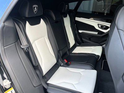 صورة 76 لـ 2019 Lamborghini URUS