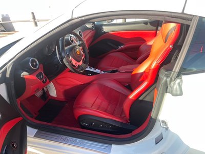 2015 Ferrari CALIFORNIA — фото 14
