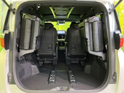 2025 Toyota ALPHARD 照片 12