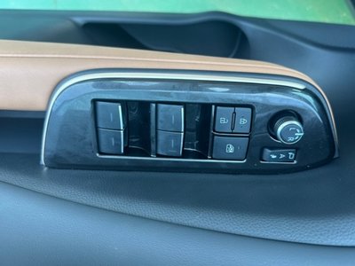 2024 Toyota CROWN SPORT photo 16