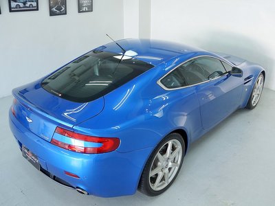 2008 Aston Martin V8 照片 2
