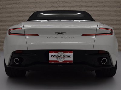 صورة 8 لـ 2022 Aston Martin DB11 VOLANTE