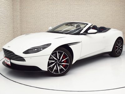 صورة 3 لـ 2022 Aston Martin DB11 VOLANTE