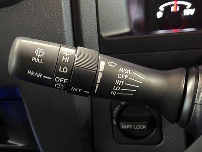 صورة 29 لـ 2024 Toyota LAND CRUISER 70