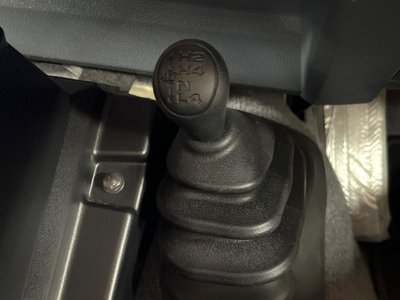 صورة 40 لـ 2024 Toyota LAND CRUISER 70