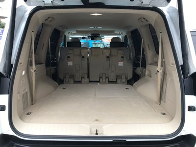صورة 59 لـ 2023 Toyota LAND CRUISER 300