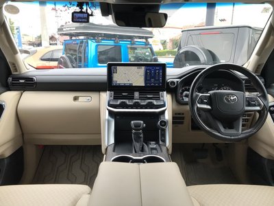صورة 3 لـ 2023 Toyota LAND CRUISER 300