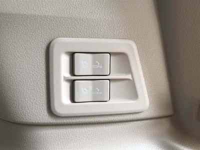 صورة 53 لـ 2023 Toyota LAND CRUISER 300