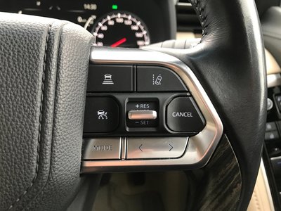 صورة 13 لـ 2023 Toyota LAND CRUISER 300
