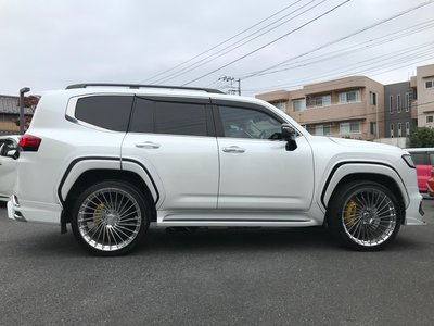 صورة 18 لـ 2023 Toyota LAND CRUISER 300
