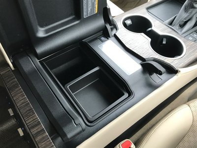 صورة 43 لـ 2023 Toyota LAND CRUISER 300