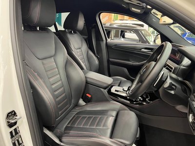 2022 BMW X4 photo 8