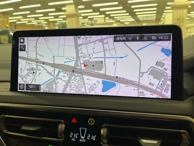2022 BMW X4 thumbnail 31