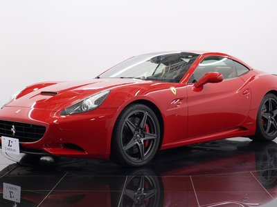 صورة مصغرة 25 لـ 2012 Ferrari CALIFORNIA 30