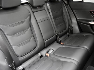 صورة 14 لـ 2024 Mercedes-BENZ GLC AMG