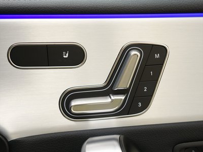 2025 Mercedes-BENZ CLA thumbnail 18
