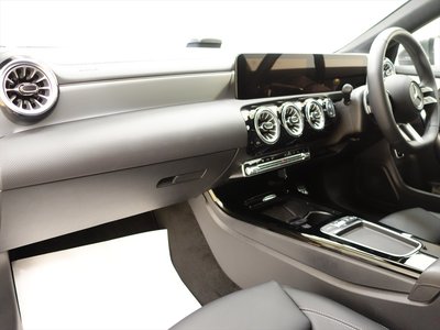 2025 Mercedes-BENZ CLA photo 14