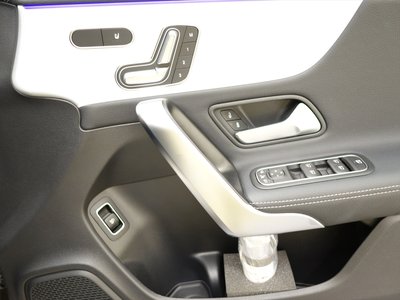 2025 Mercedes-BENZ CLA thumbnail 19